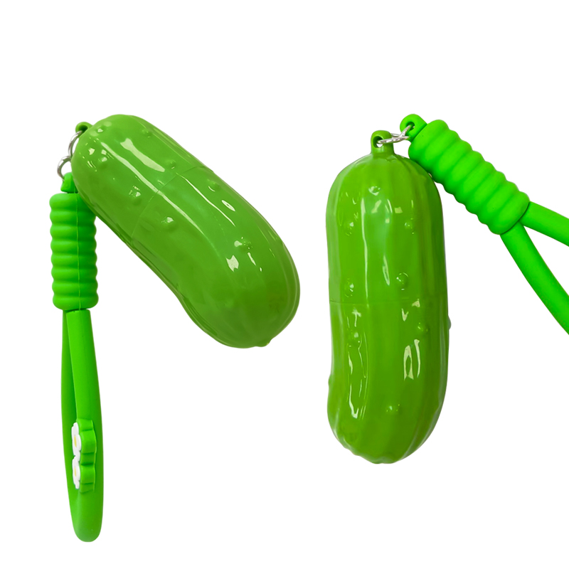 Lindo bálsamo labial con forma de pepino modelo: C5562-1