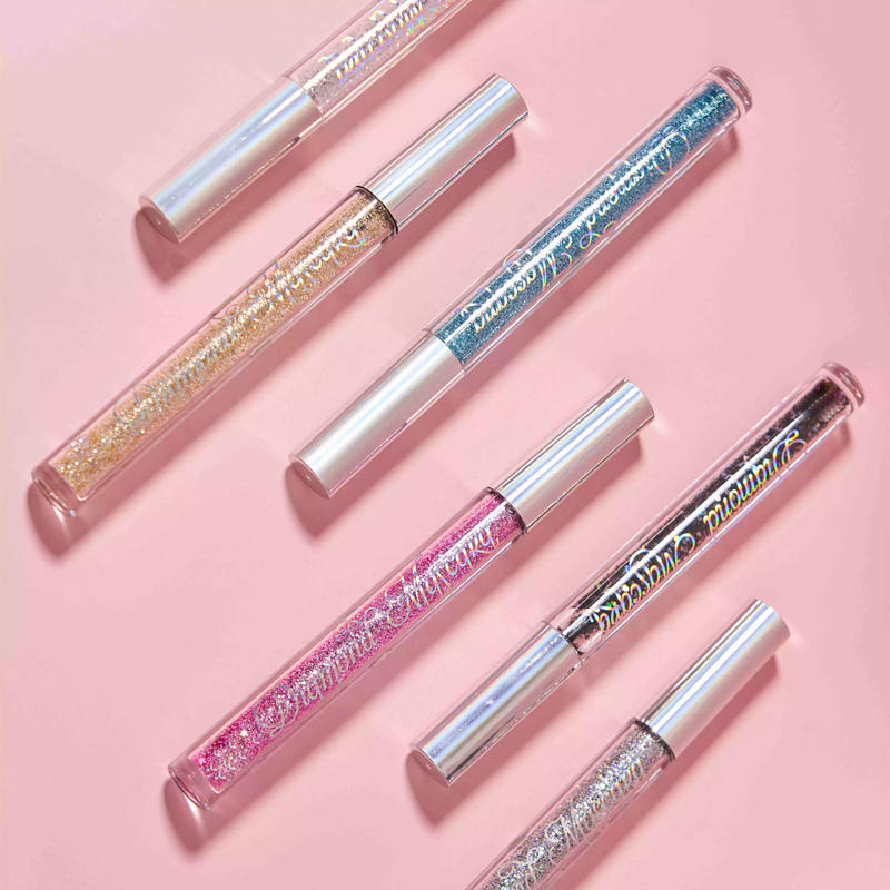 Prepárate para brillar: ¡la nueva tendencia de belleza imprescindible de la máscara de pestañas con purpurina!