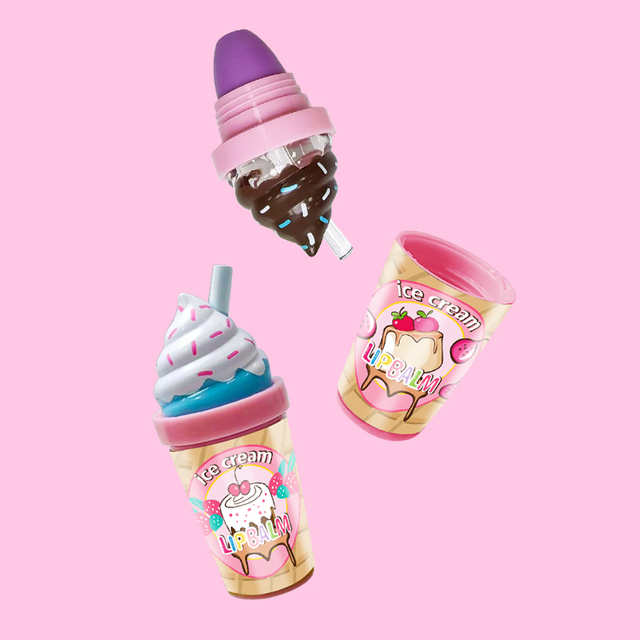 Modo de bálsamo labial hidratado en forma de taza de helado: C5574-5