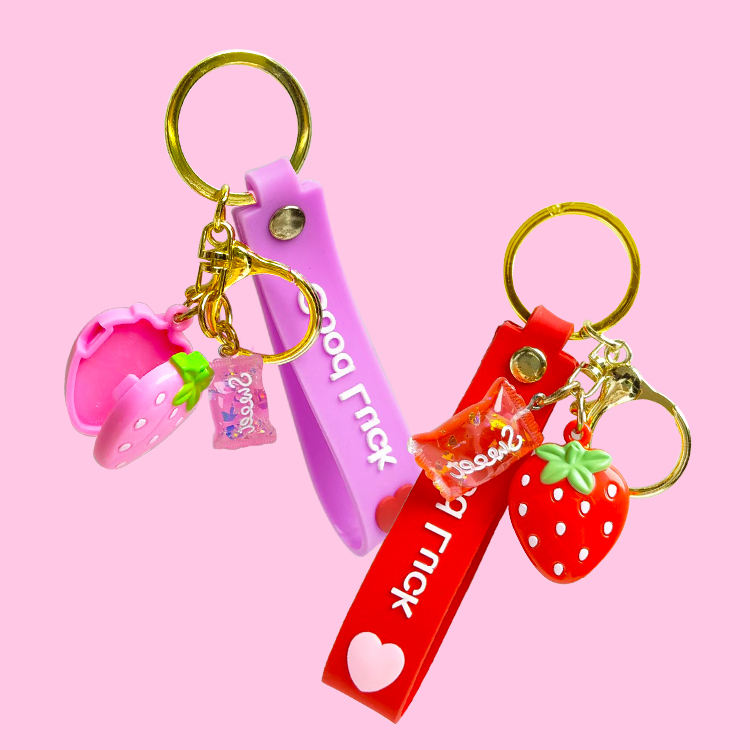 Lindo Mini Colgante de Brillo de Labios de Fresa Modelo: C1229